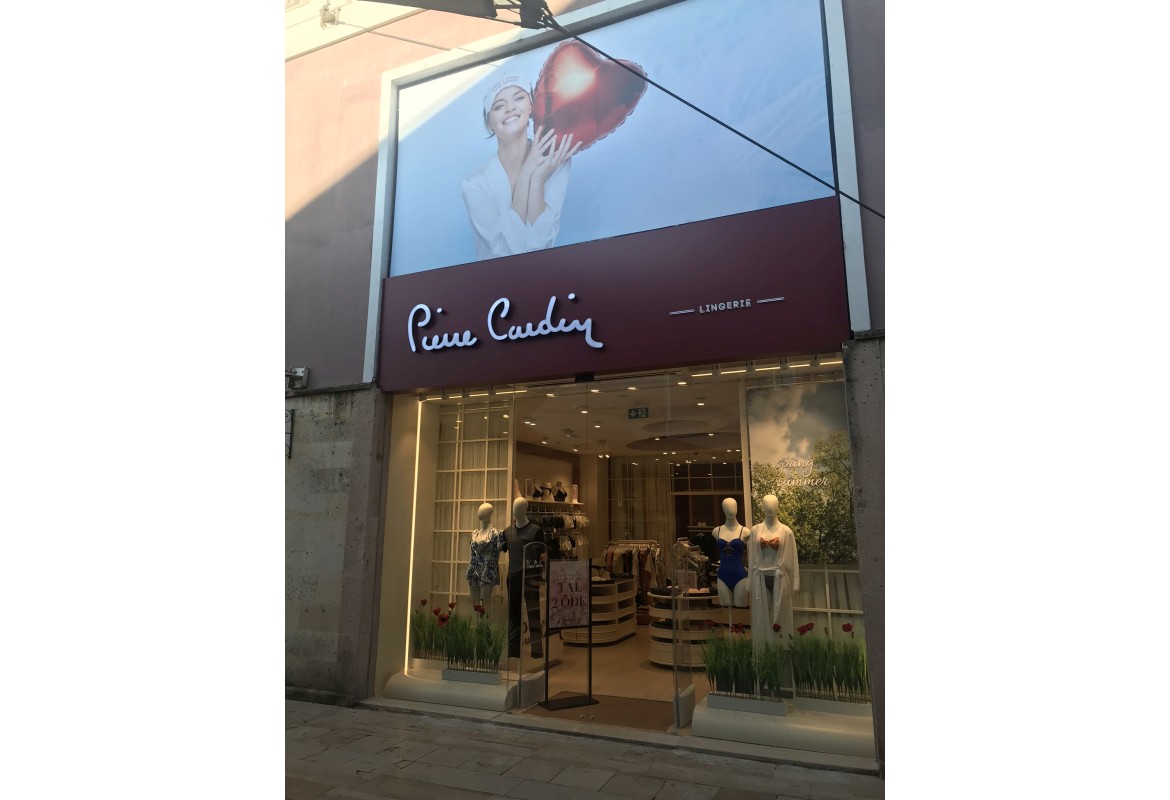 Pierre Cardin Lingerie Mağazası, İstanbul Via Port AVM