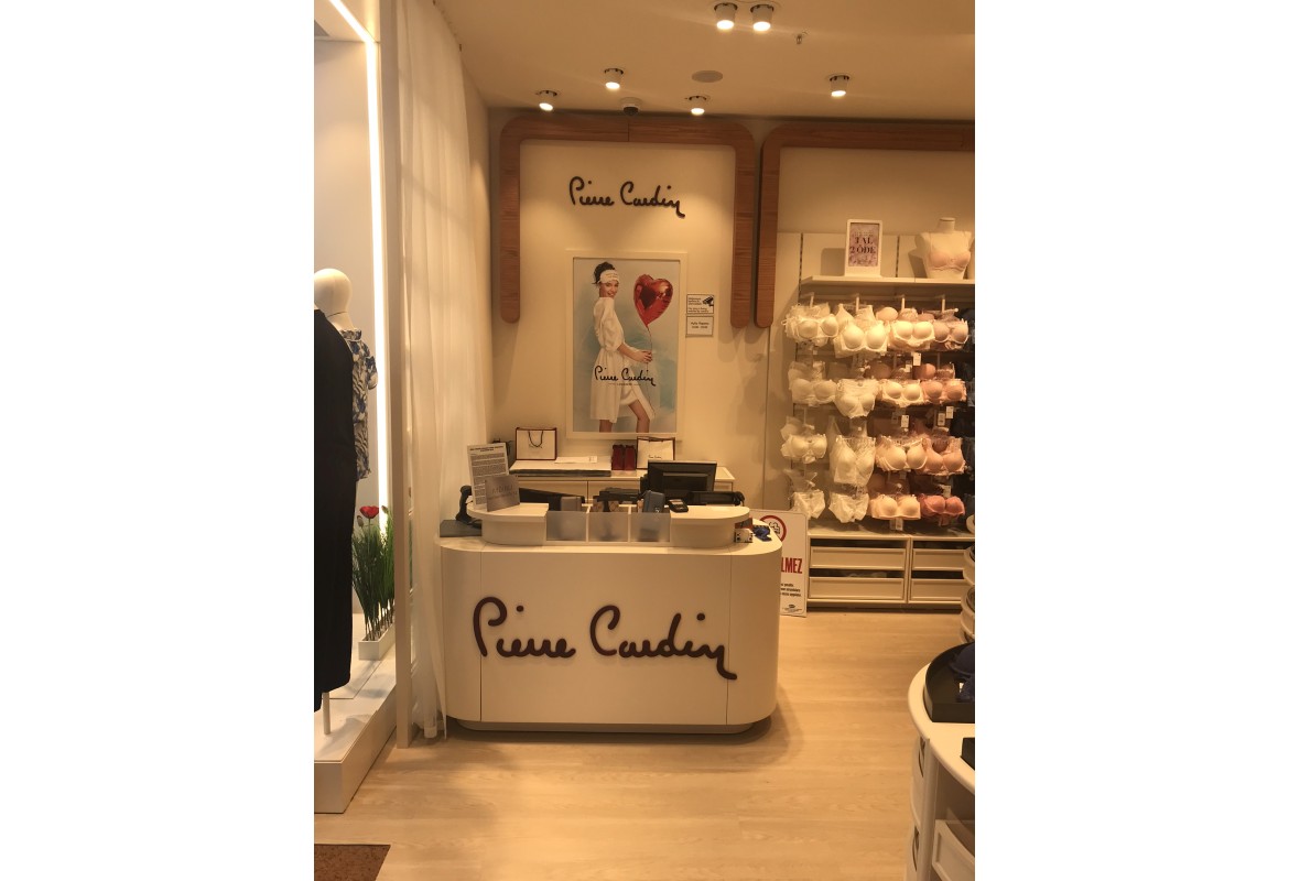 Pierre Cardin Lingerie Mağazası, İstanbul Via Port AVM